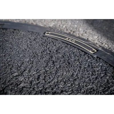 Dispositif de fermeture classe D 400, avec socle en b&eacute;ton, avec couvercle Street Top, r&eacute;glable NIVOPLAN, DN 600