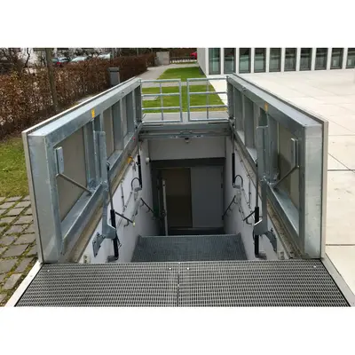 Fluchtweg mit automatischer &Ouml;ffnung